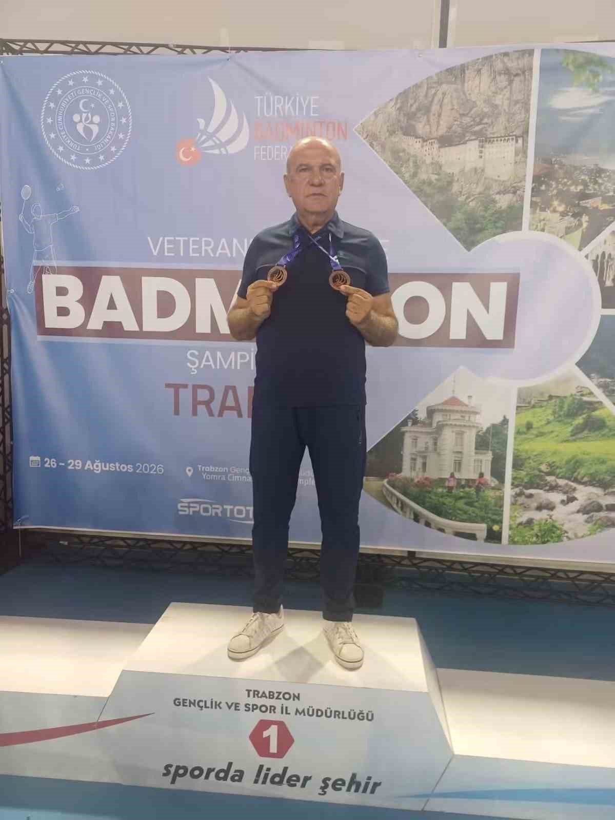 Veteranlar Türkiye Badminton Şampiyonası’nın 3’üncüsü Beypazarı’ndan