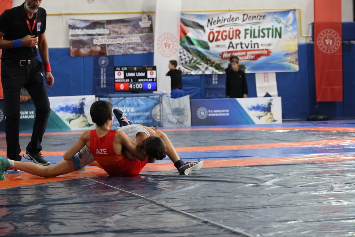 20 Ülkeden 140 sporcu, Artvin’de minderde - Foto 2