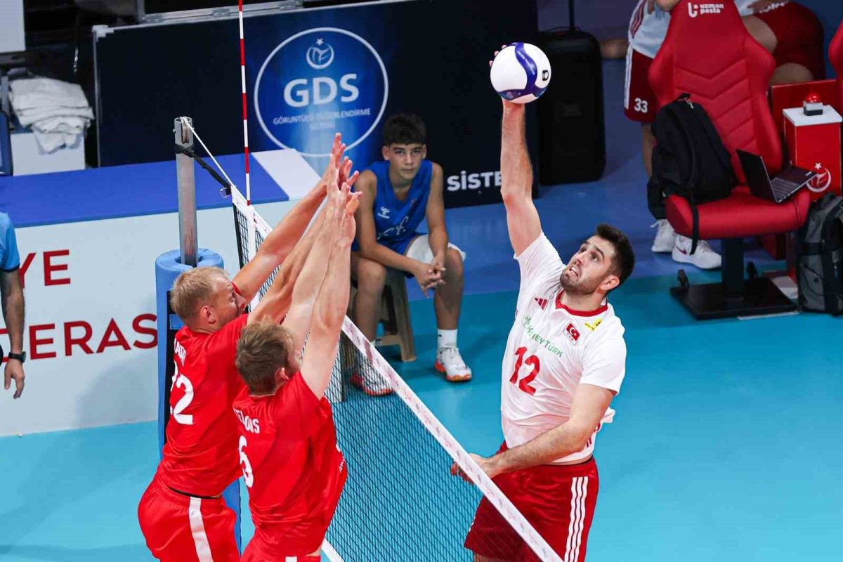A Milli Erkek Voleybol Takımı, hazırlık maçında Danimarka’yı mağlup etti - Foto 2