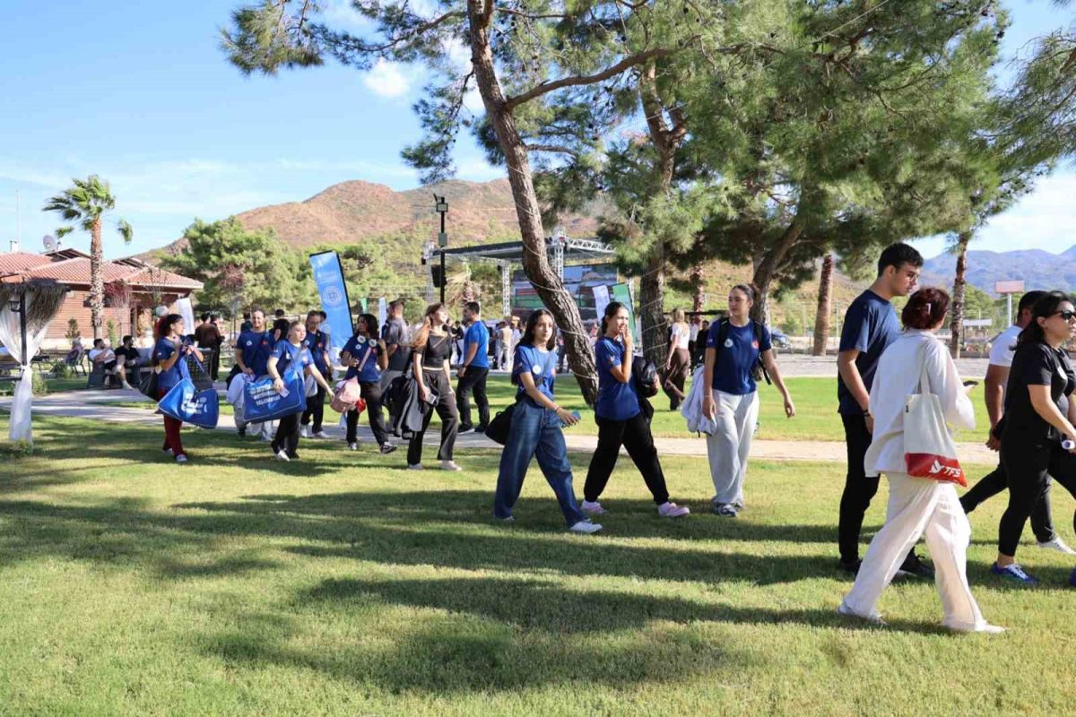 Asparan kamp ve spor tesisleri hizmete açıldı - Foto 4