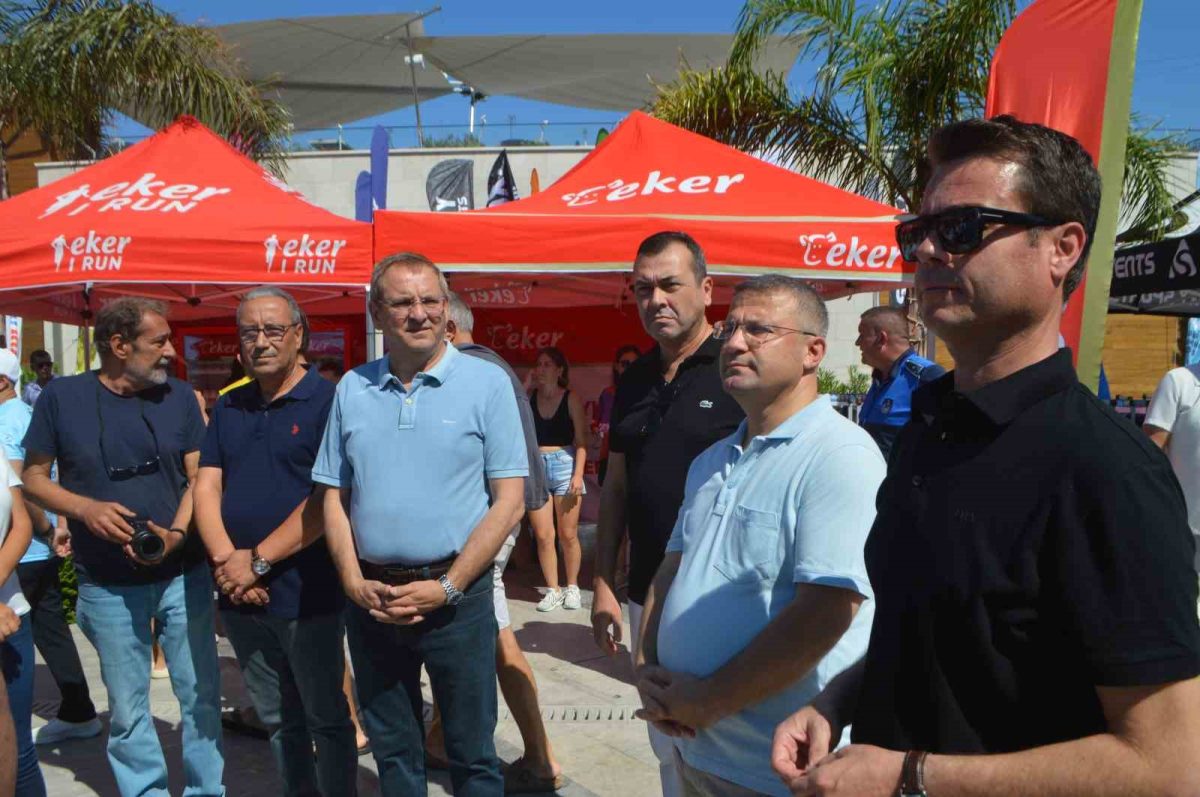 Ayvalık’ta yarı maratonun şampiyonları ödüllerini aldı - Foto 5
