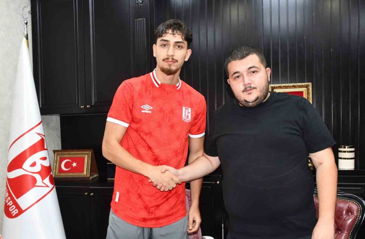 Balıkesirspor, transferin son gününde kadrosunu 3 isimle güçlendirdi - Foto 4