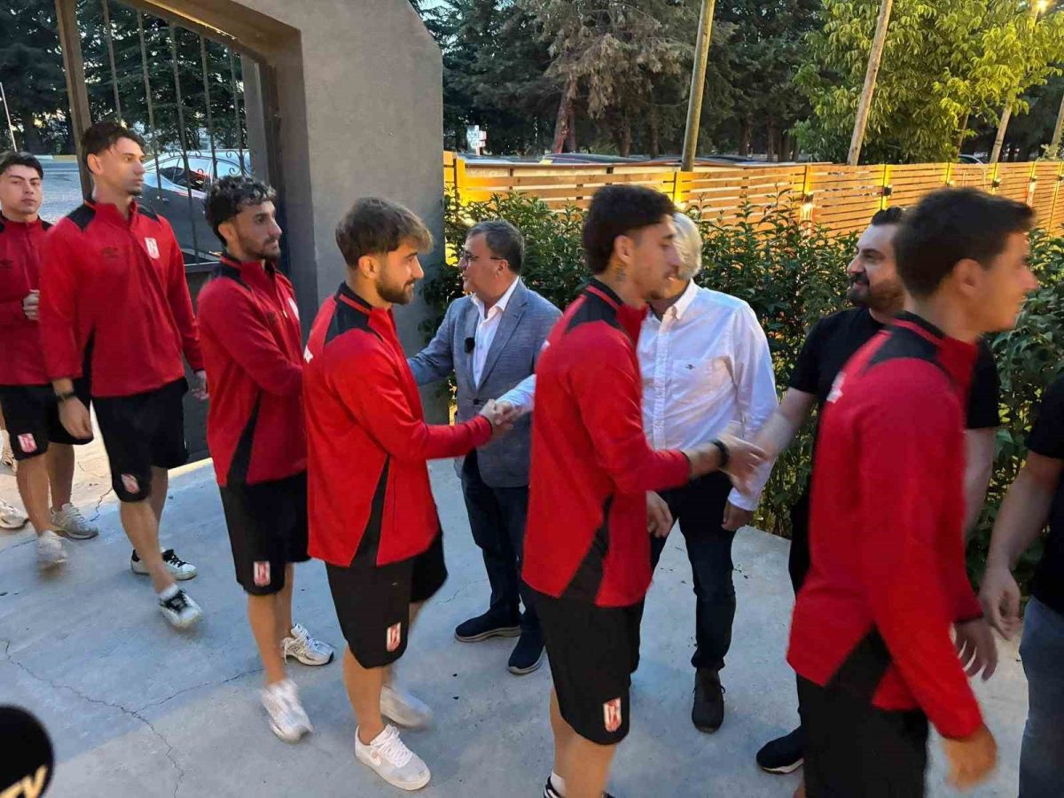 Başkan Hakan Şehirli’den Balıkesirspor’a tam destek