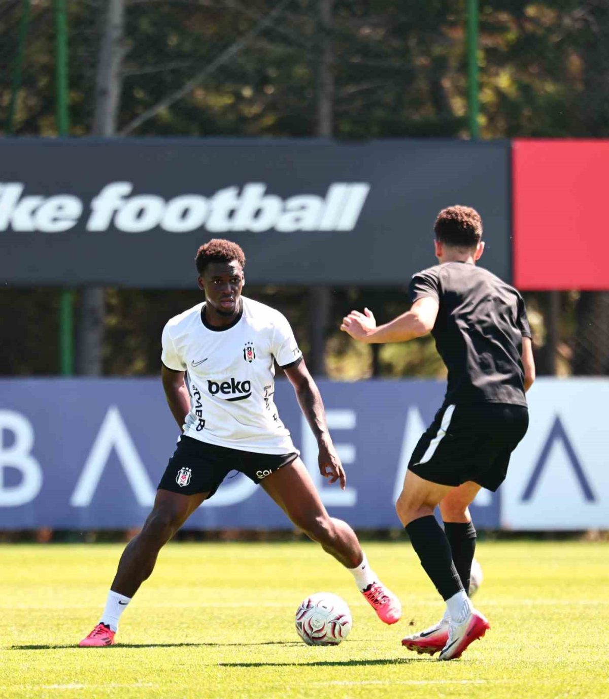 Beşiktaş, Fenerbahçe maçı hazırlıklarına başladı - Foto 4