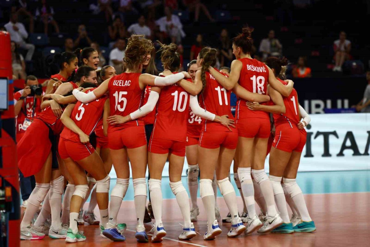 CEV Avrupa Şampiyonası’nda bronz madalya Sırbistan’ın oldu - Foto 2