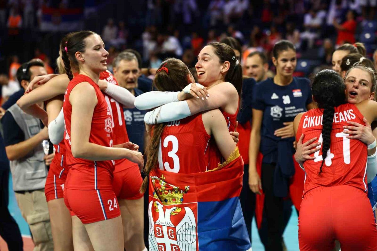 CEV Avrupa Şampiyonası’nda bronz madalya Sırbistan’ın oldu - Foto 7