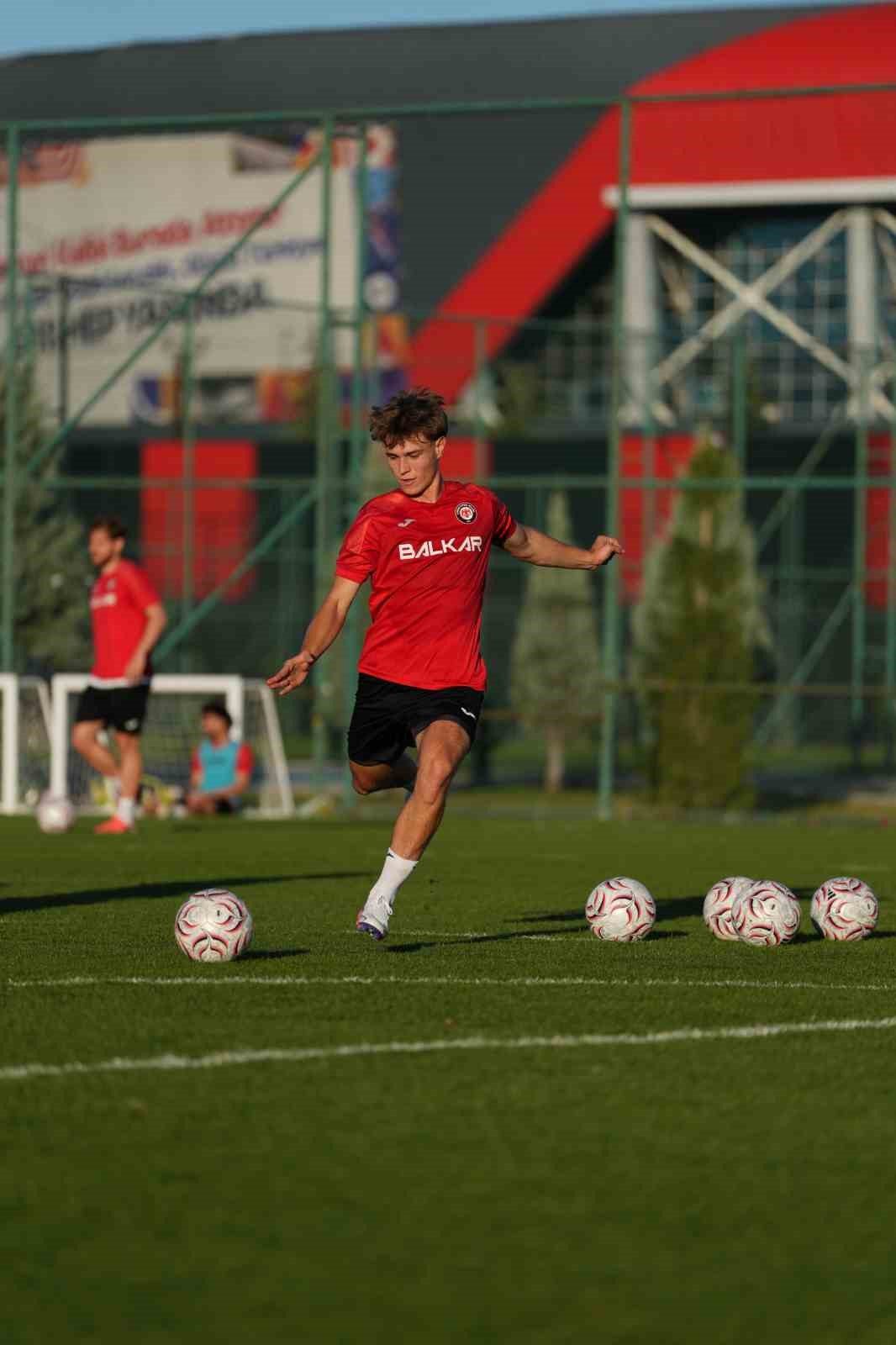 Çorum FK, Samsunspor maçı hazırlıklarını sürdürdü - Foto 4