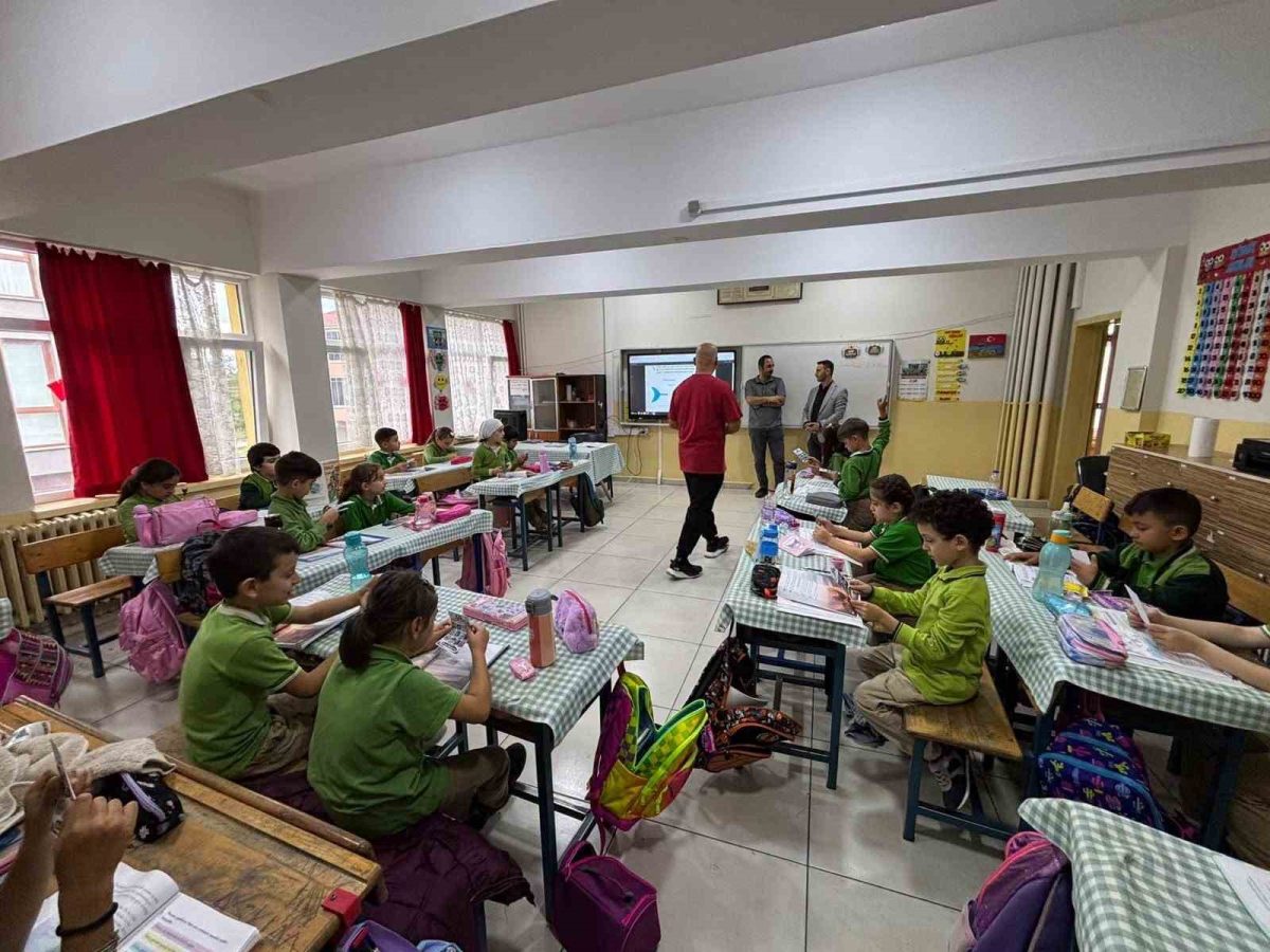 Cumayeri’nde kış spor okulları için branş tanıtımı yapıldı