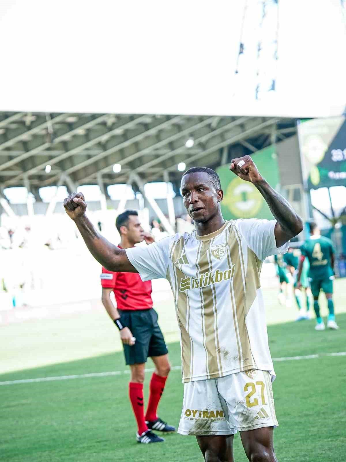 Daniel Moreno gol perdesini araladı - Foto 3