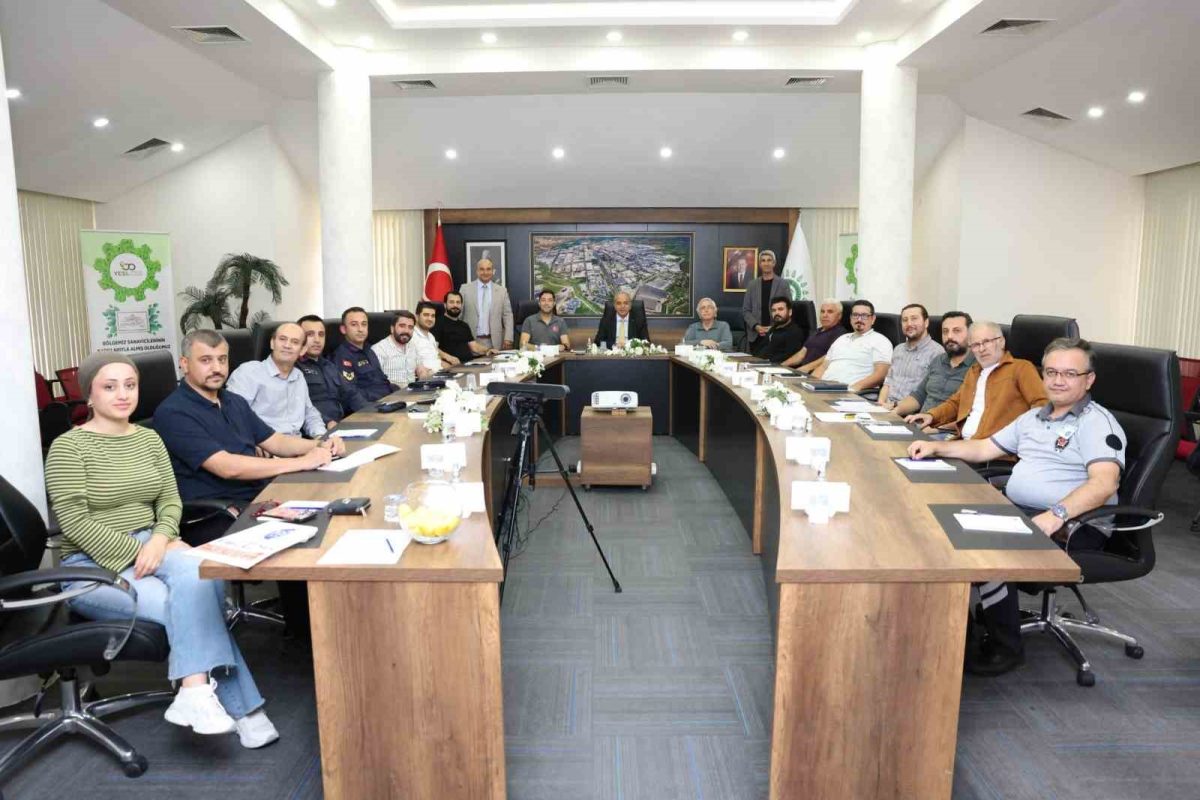 Denizli OSB 7. Geleneksel Masa Tenisi Turnuvasının kura çekimi gerçekleştirildi - Foto 7