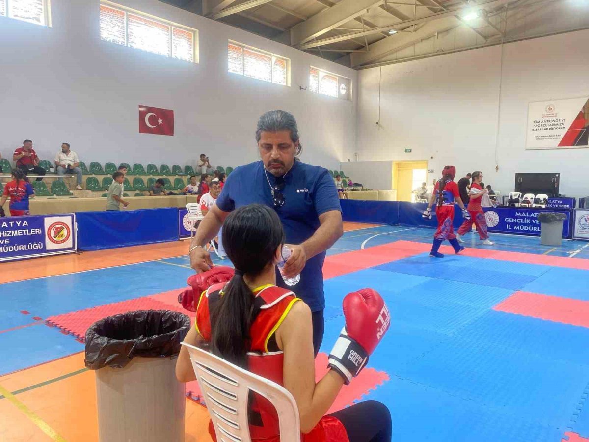 Elazığlı sporculardan 4 şampiyonluk - Foto 2