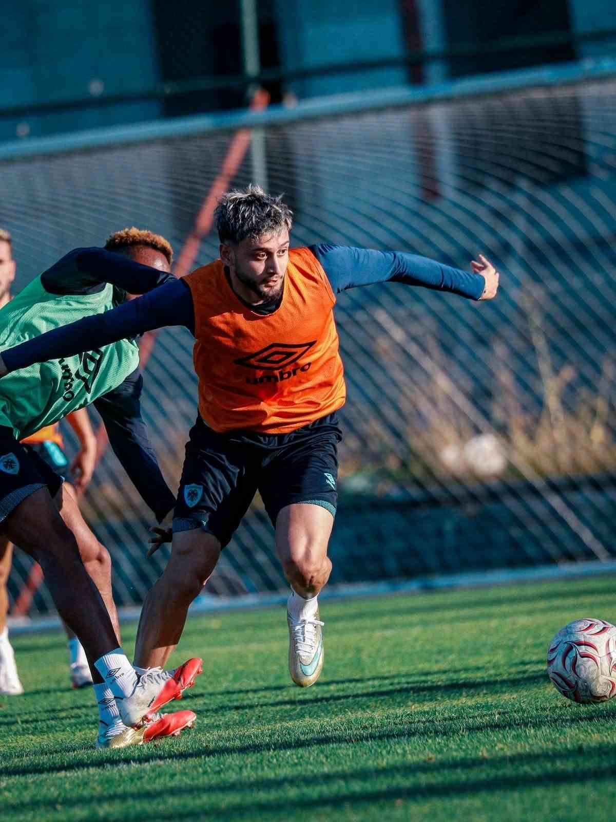 Erzurumspor FK, Samsunspor maçının hazırlıklarını sürdürdü - Foto 3