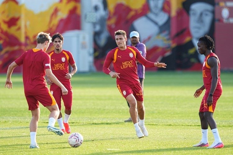 Galatasaray, Başakşehir maçının hazırlıklarını tamamladı - Foto 4