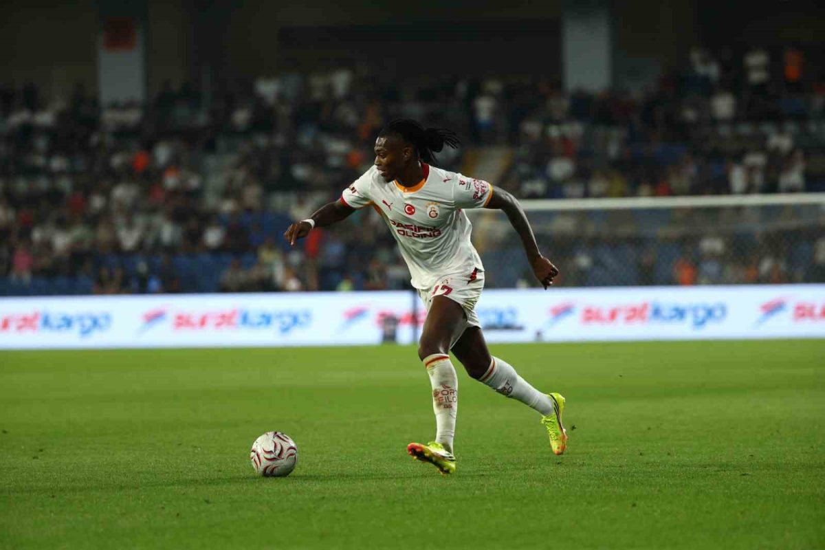 Galatasaray’da Rafael Leao ve Deniz Gül, ilk kez forma giydi