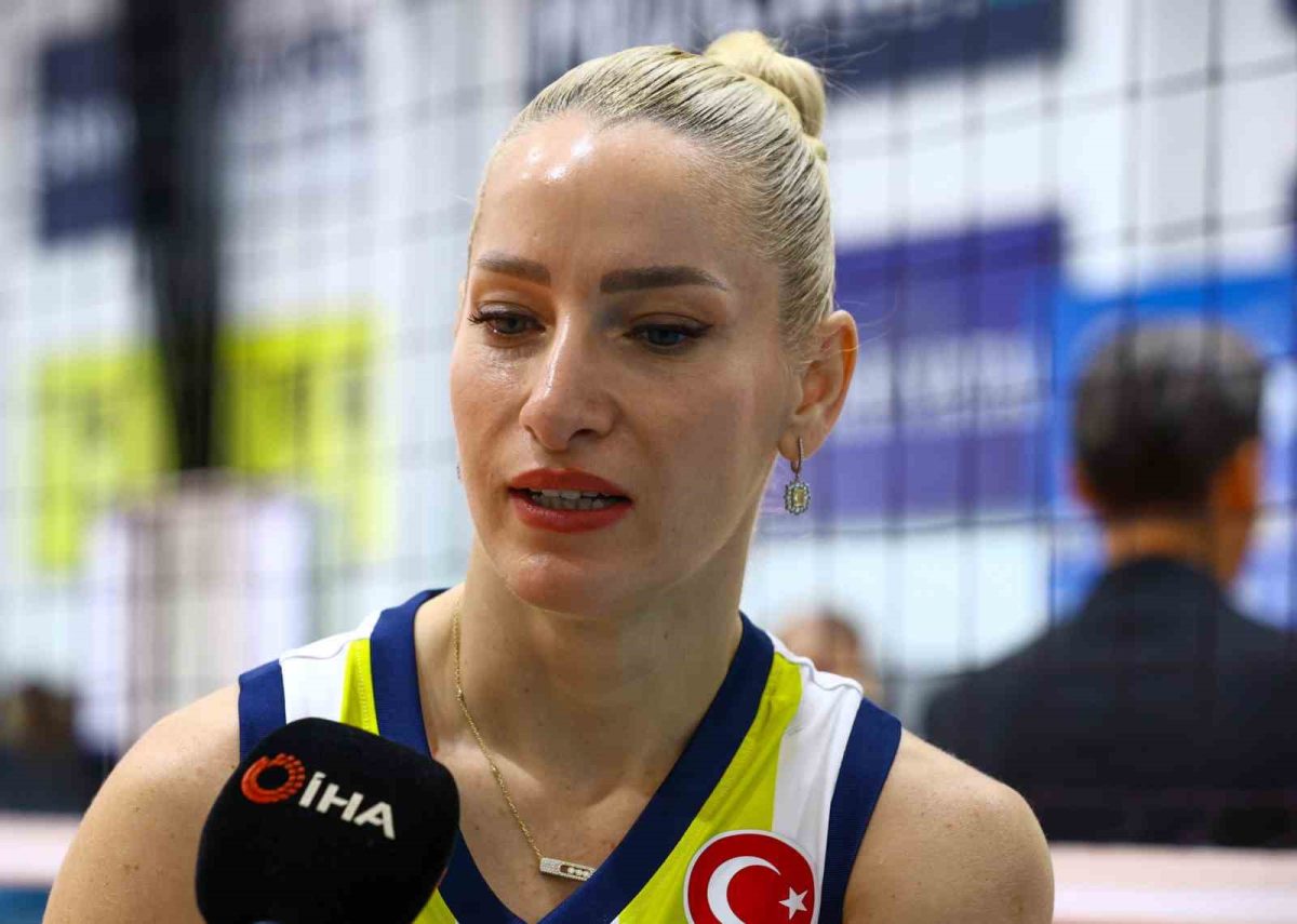 Gizem Örge: "Kupalarla taçlandıracağımız bir sezon olacağına inanıyorum" - Foto 3