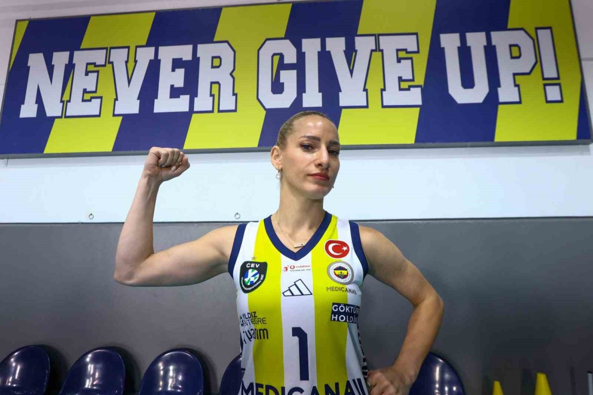 Gizem Örge: "Kupalarla taçlandıracağımız bir sezon olacağına inanıyorum" - Foto 6