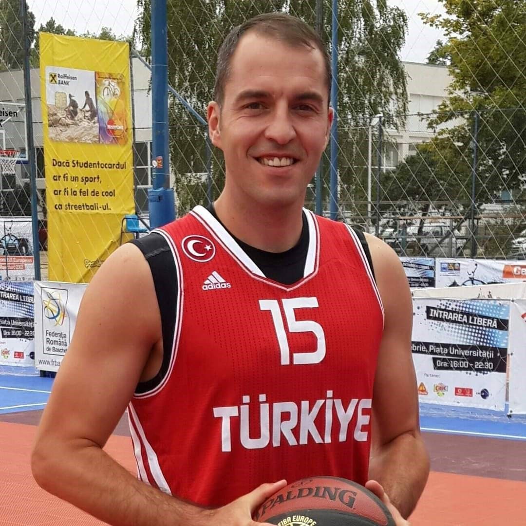 Hasan Aksoyak, basketbolda 40. aktif sezonuna çıktı - Foto 3