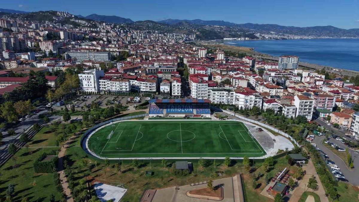 İçinde futbol sahası ve tribünü bulunan Türkiye’nin ilk ve tek spor temalı Millet Bahçesi Trabzon’da açılışa hazırlanıyor - Foto 3