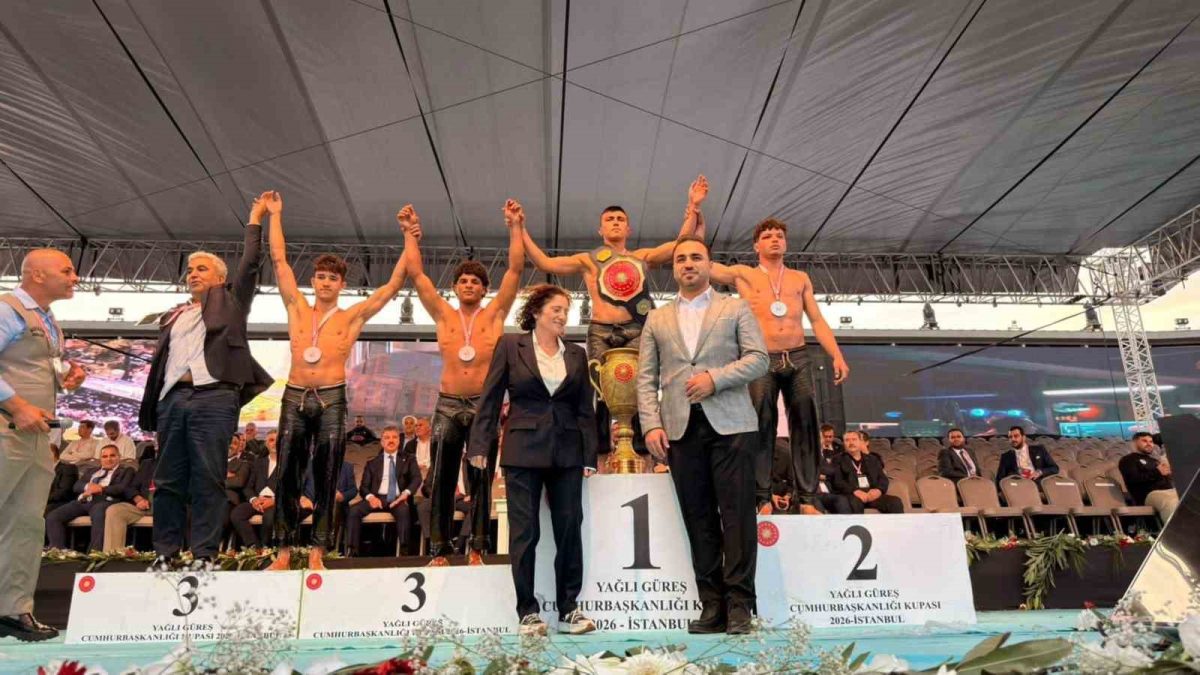 İlkadımlı Güreşçi Oğuzhan Kaya’dan gümüş madalya