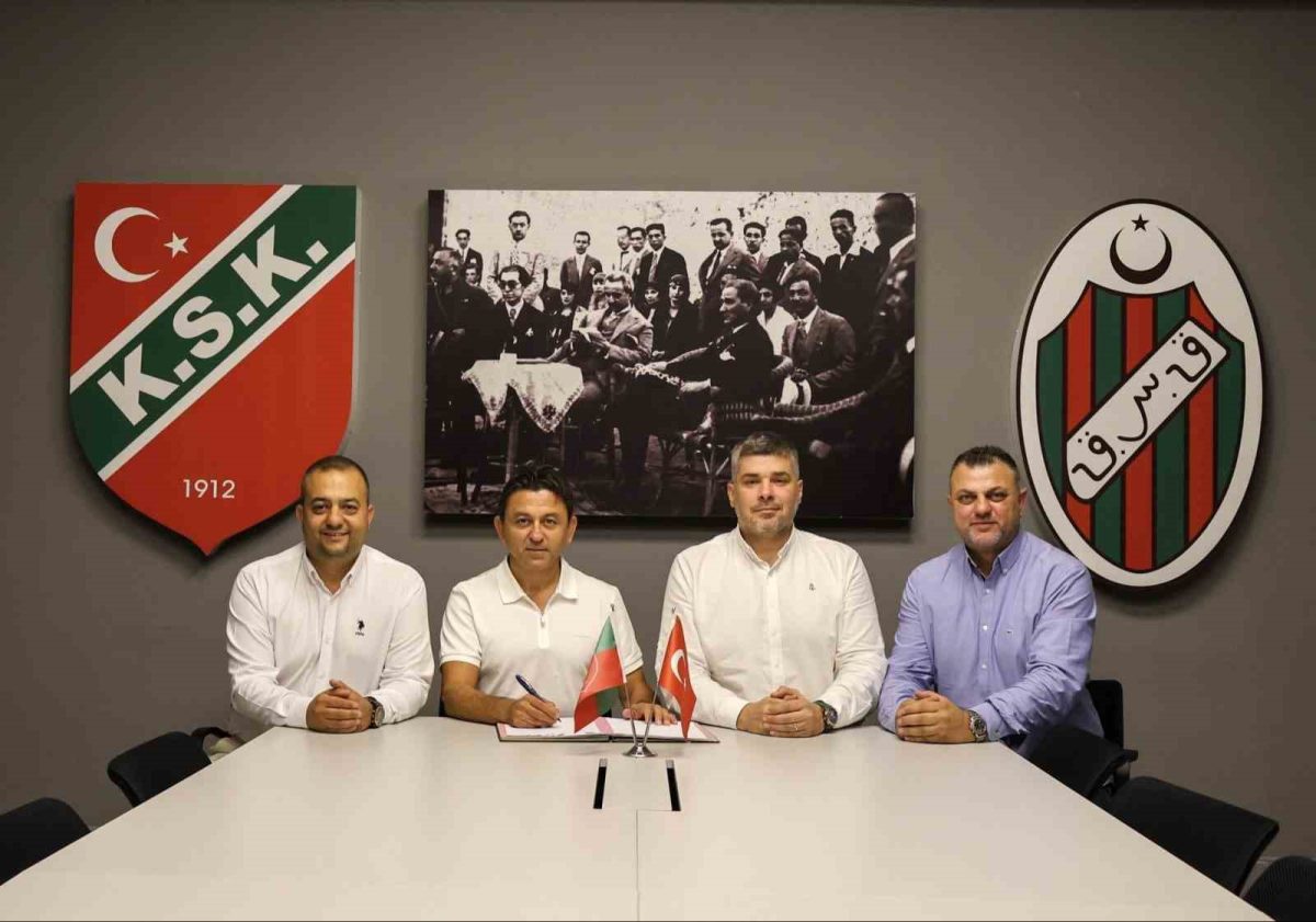 Karşıyaka’da Zafer Uysal dönemi resmen başladı