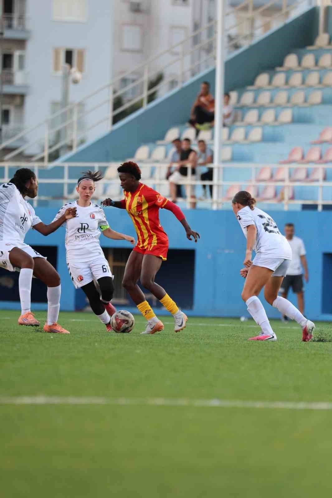 Kayseri Kadın FK, Antalya’dan 1 puanla döndü - Foto 3