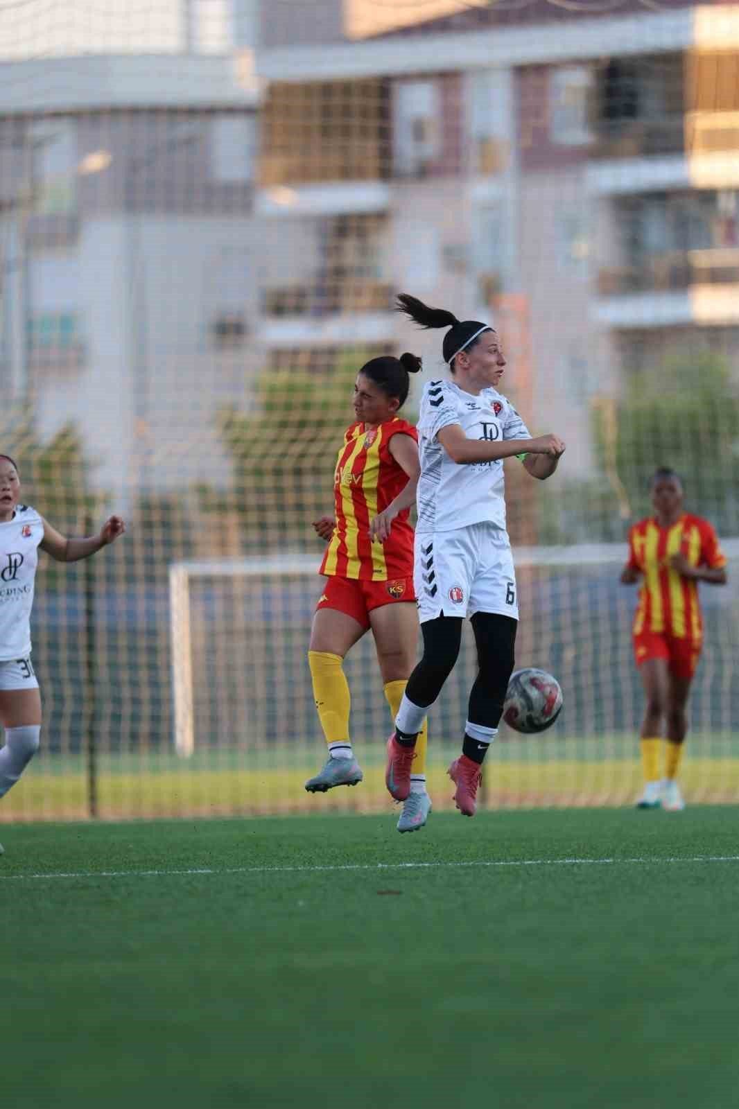 Kayseri Kadın FK, Antalya’dan 1 puanla döndü - Foto 4