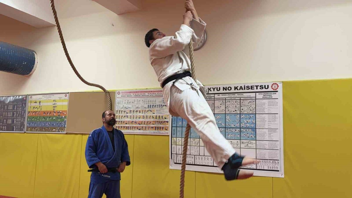 Kırklareli’nde genç judocunun hedefi dünya şampiyonluğu ve olimpiyatlar - Foto 2