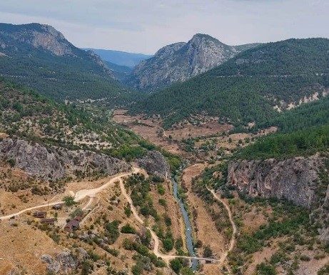 Kütahyalı dağcılar, İkitaş Kanyonu’nda 15 kilometre yürüdü - Foto 3