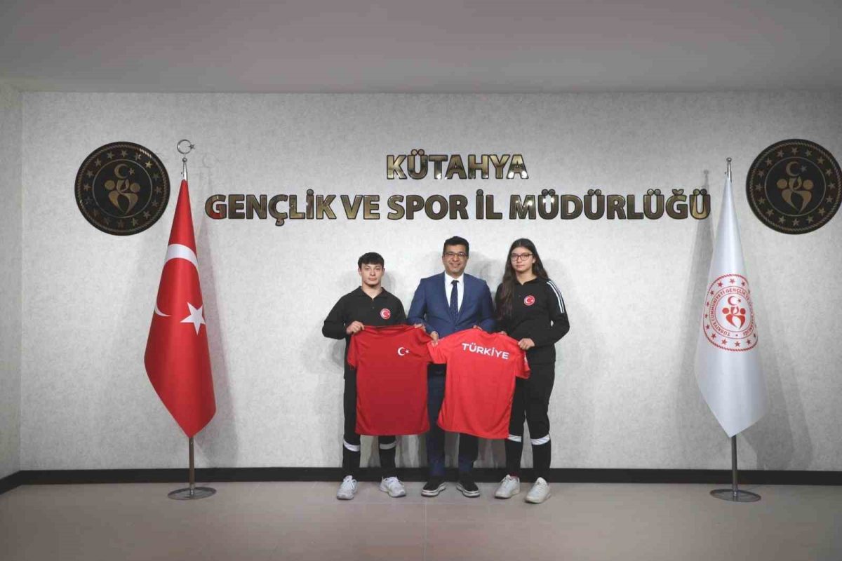 Kütahyalı iki sporcu Avrupa Kuraş Şampiyonası’nda Türkiye için mücadele edecek