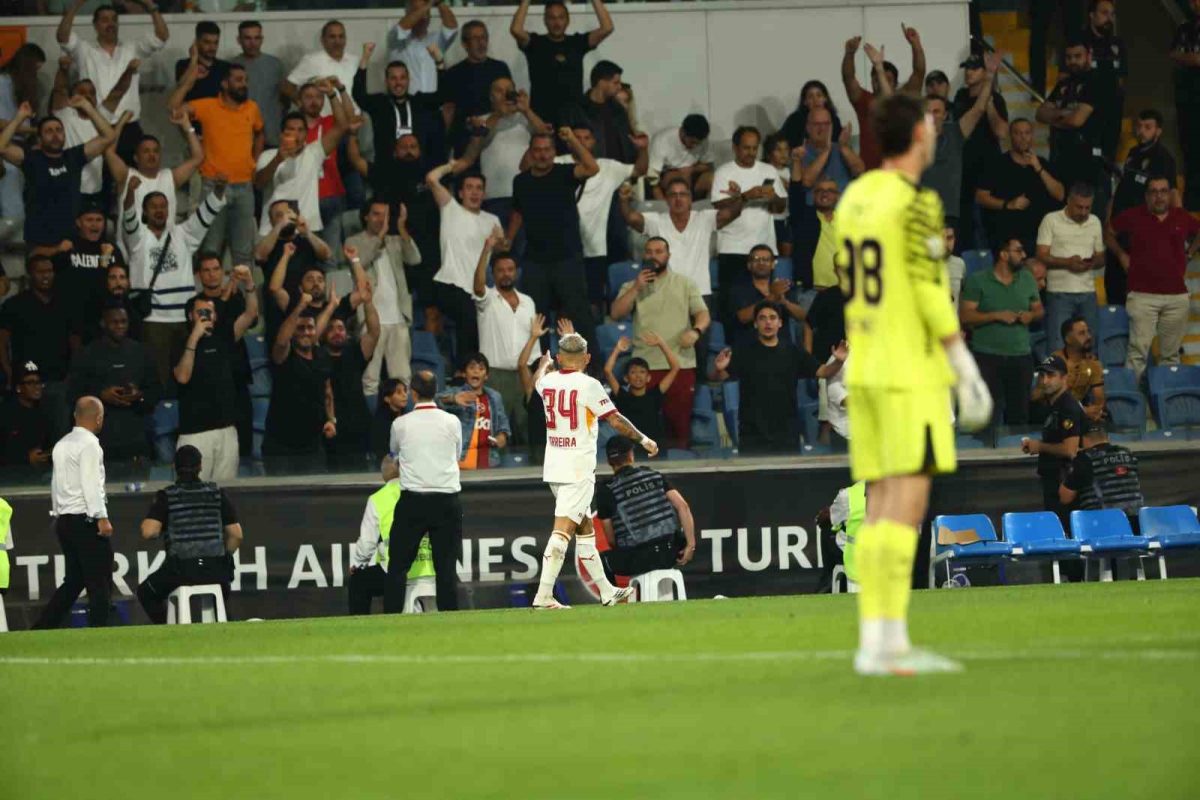 Lucas Torreira bu sezonki ilk golünü attı - Foto 2