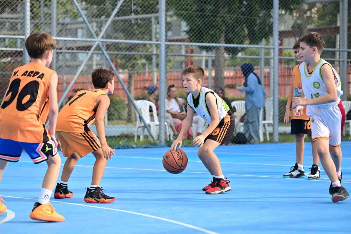Manisa’da basketbol tutkusu sahaya yansıdı - Foto 3