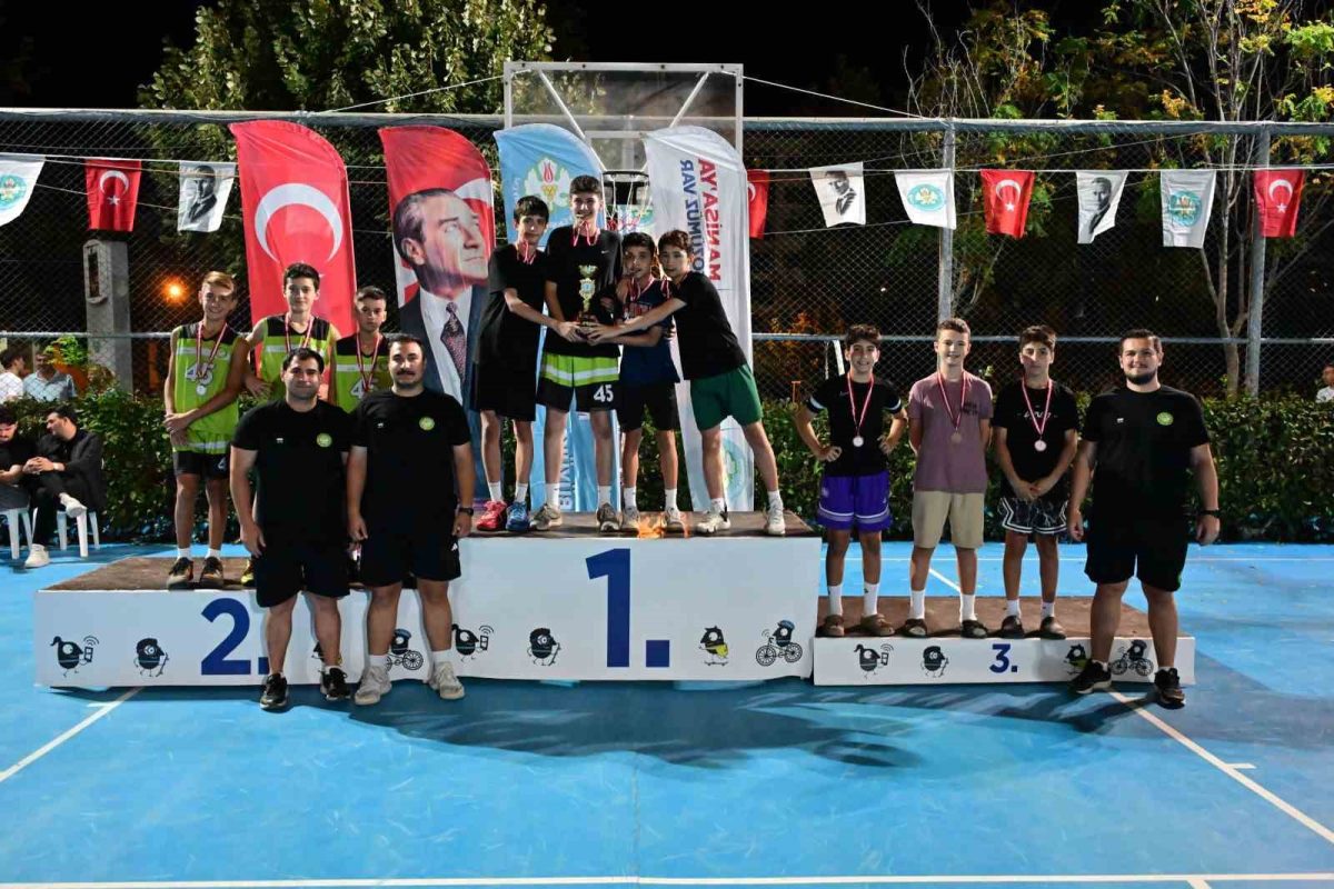 Manisa’da basketbol tutkusu sahaya yansıdı - Foto 4
