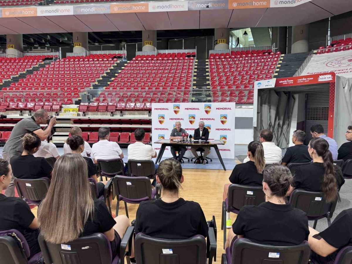 Melikgazi Kayseri Basketbol ile Memorial Kayseri Hastanesi sponsorluk anlaşması imzaladı - Foto 4
