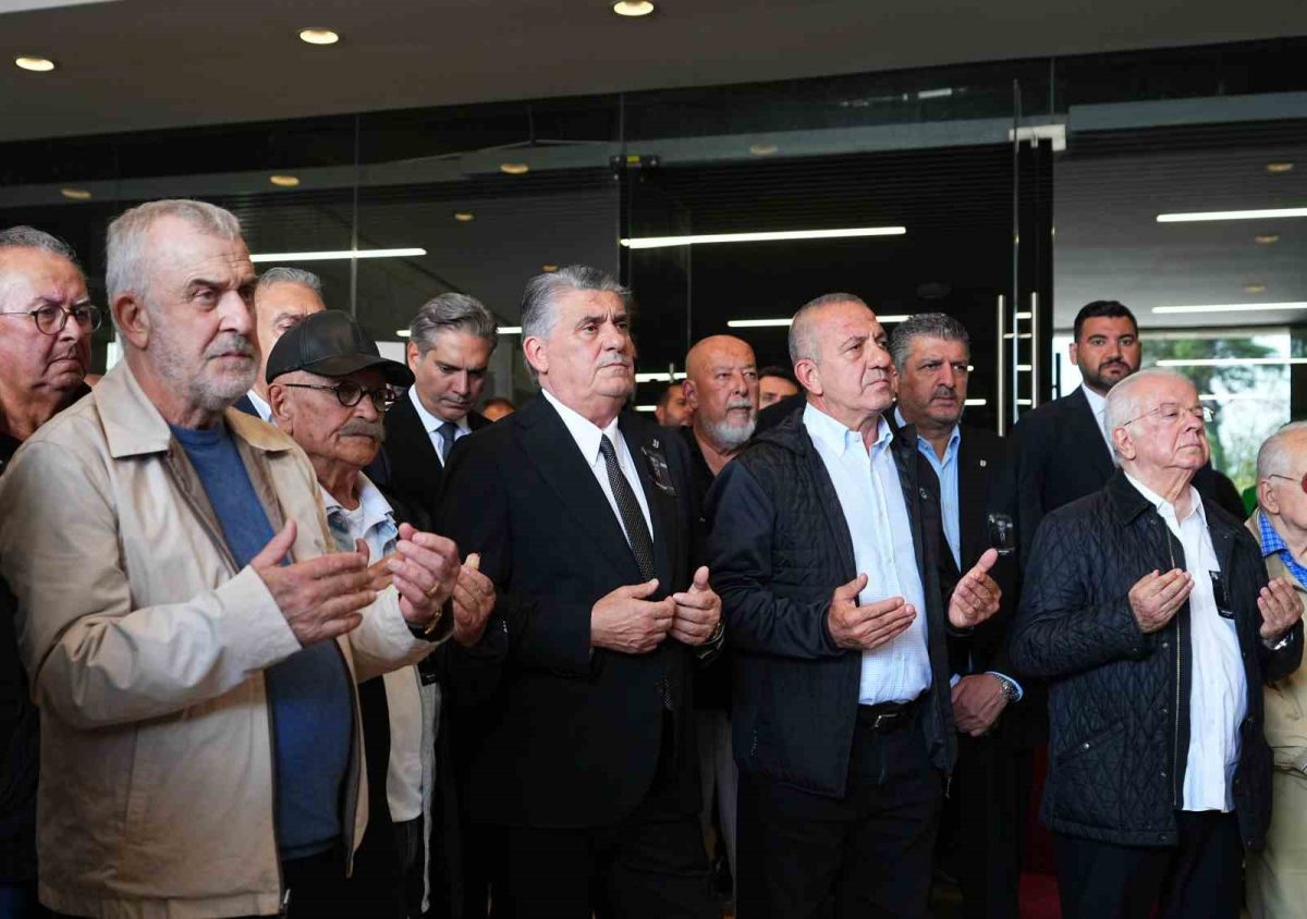 Metin Keçeli için Tüpraş Stadyumu’nda tören düzenlendi - Foto 2