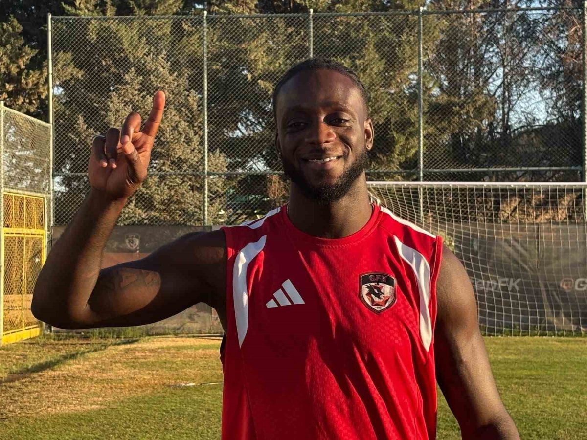 Myenty Abena: "Fenerbahçe maçı önemliydi ama Kocaelispor maçı daha önemli"