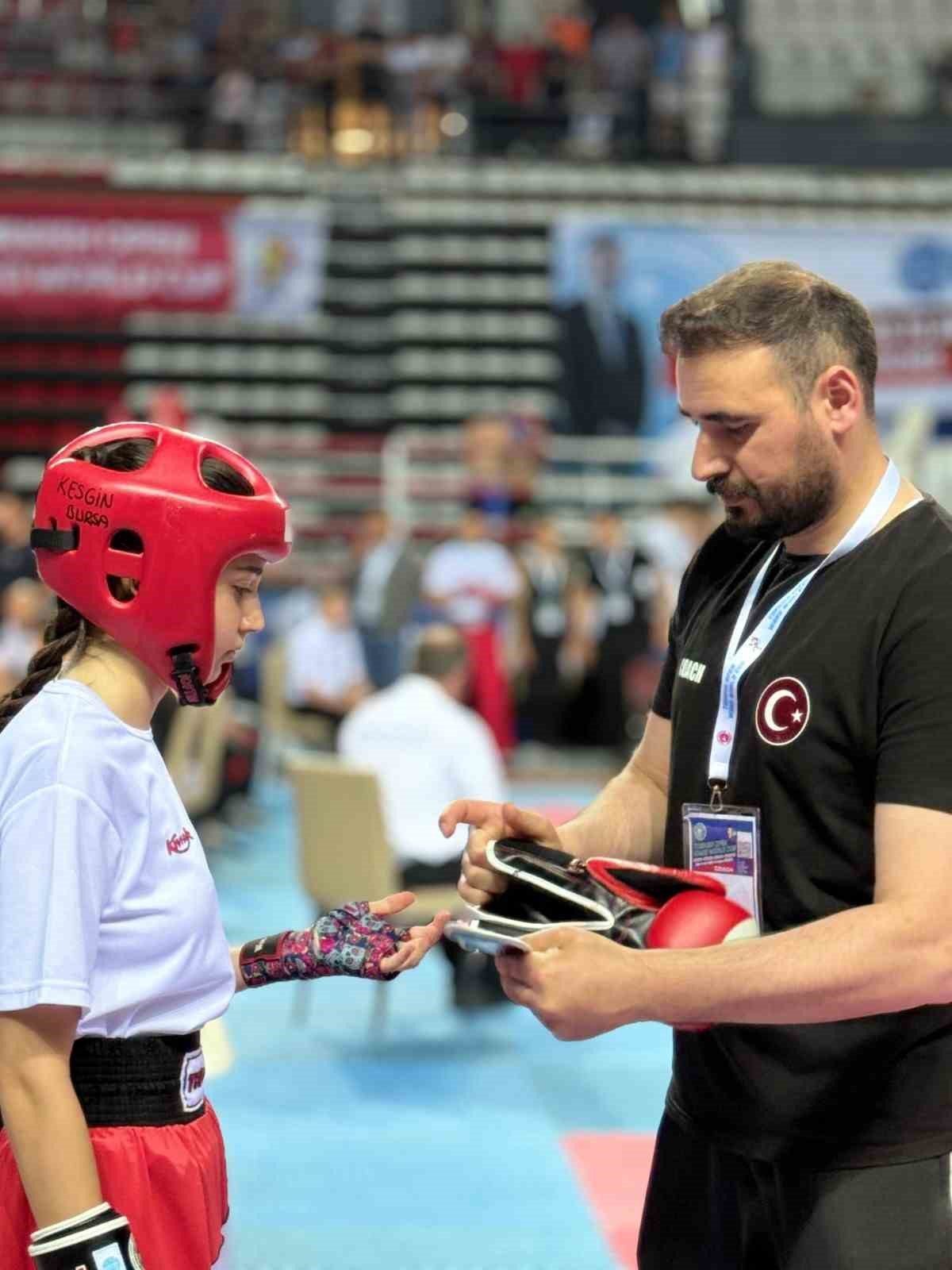 Oltulu milli takım antrenörü Ekrem Kesgin’e İtalya’da Dünya şampiyonası görevi