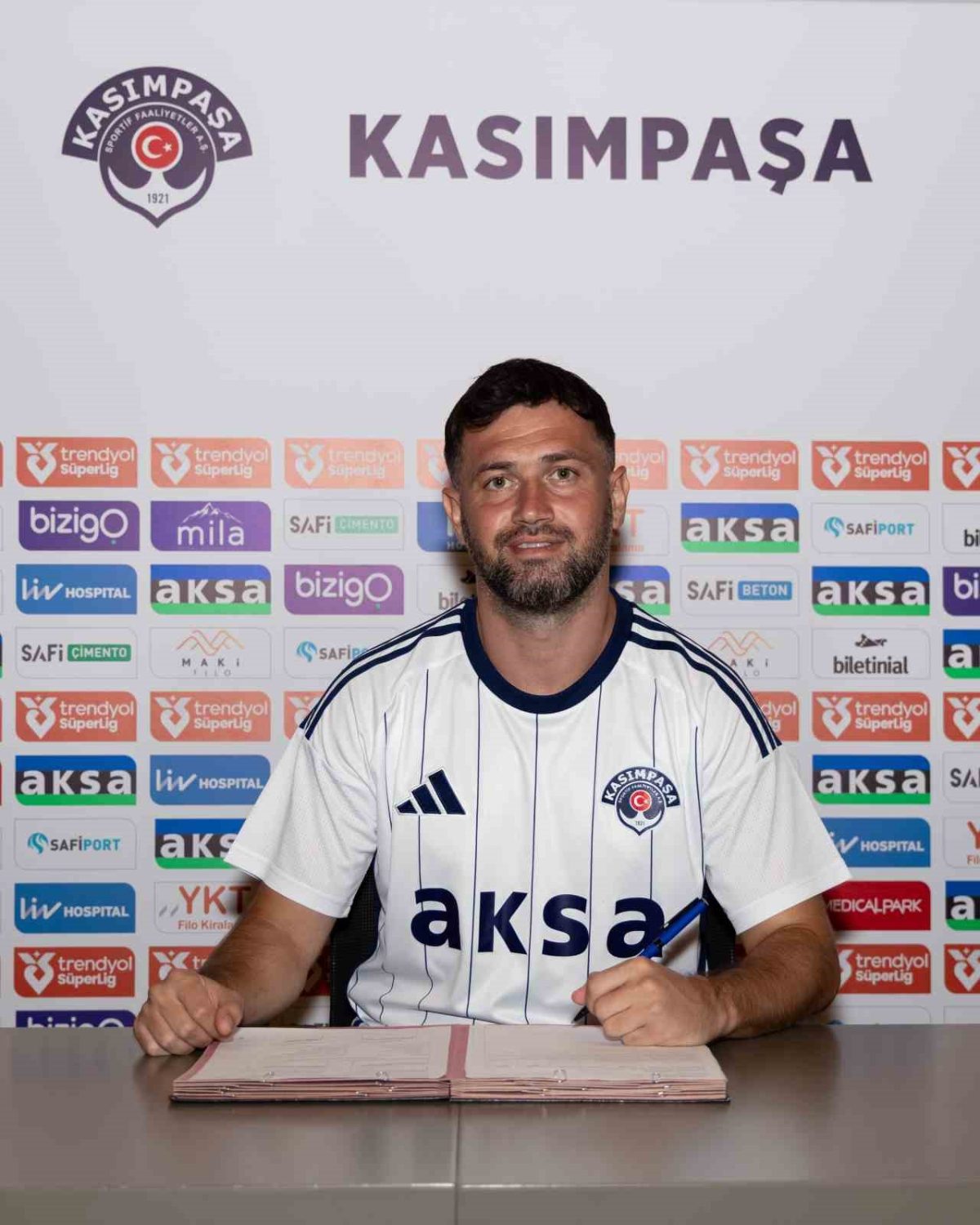 Ömer Bayram’ın yeni adresi Kasımpaşa oldu - Foto 2