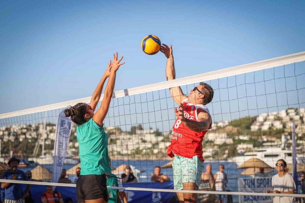 Plaj Voleybolu Şenliği Gündoğan’da tamamlandı