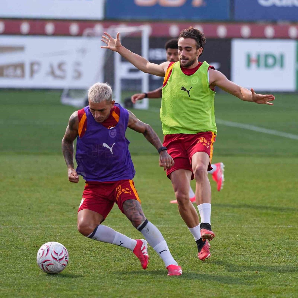 Rafael Leao, Galatasaray’da ilk antrenmanına çıktı - Foto 2