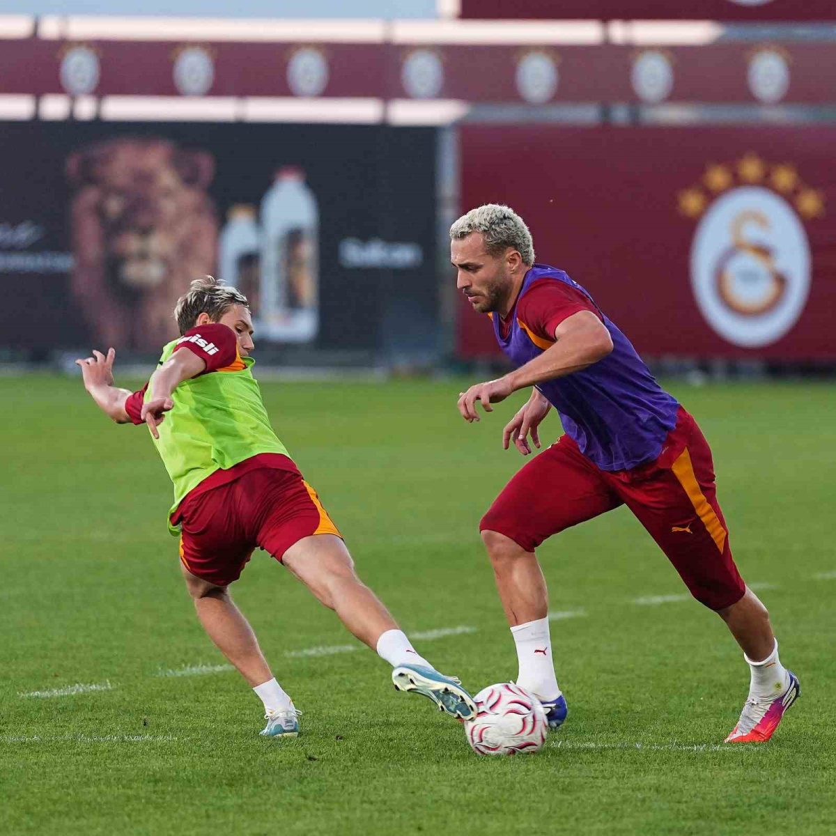 Rafael Leao, Galatasaray’da ilk antrenmanına çıktı - Foto 3