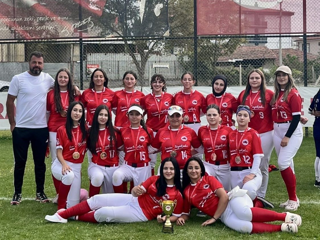 Samsun softbol takımından Türkiye üçüncülüğü