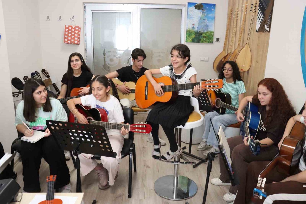 Şanlıurfa Büyükşehir Belediyesi yaz kurslarından 168 bin 596 kişi faydalandı - Foto 3