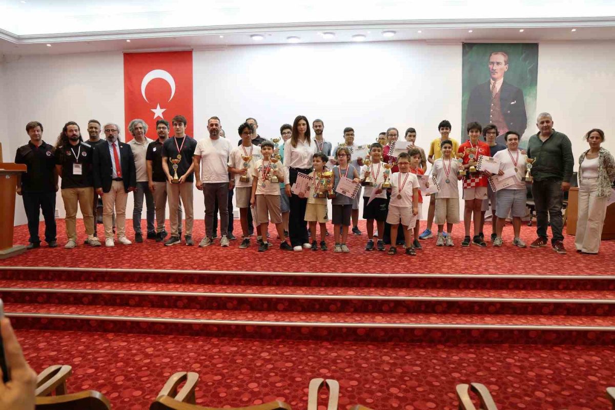 Söke’deki satranç turnuvası sona erdi