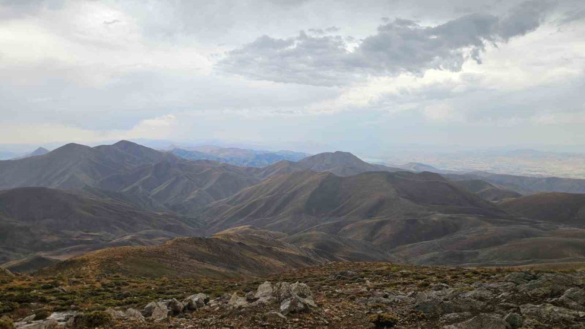 Sporcu Aktürk’ten Akdağ’a solo tırmanış - Foto 2