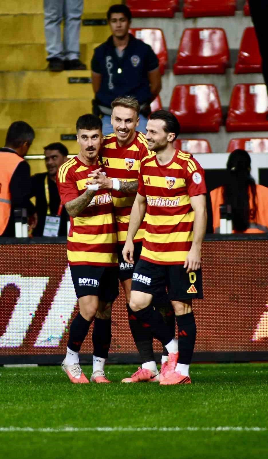 Taulant Seferi, 7 maçta 7 gol attı