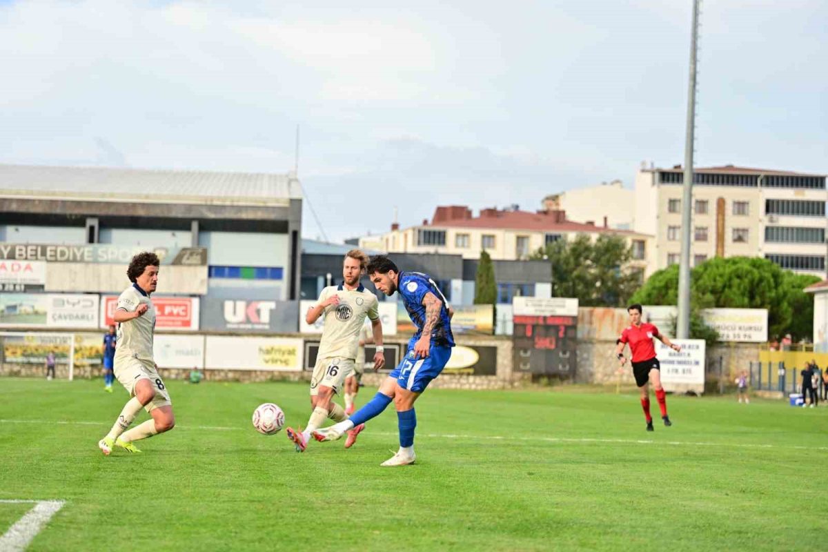 TFF 2. Lig: Karacabey Belediyespor: 1 - MKE Ankaragücü: 4 - Foto 4