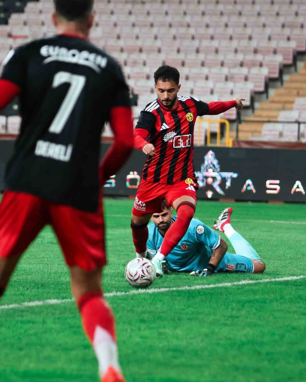 TFF 3. Lig: Eskişehirspor: 7 - Balıkesirspor: 1 - Foto 2