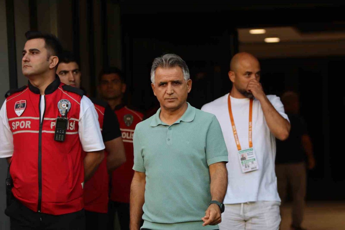 TFF 3. Lig: Karşıyaka: 1 - Altay: 1 - Foto 3