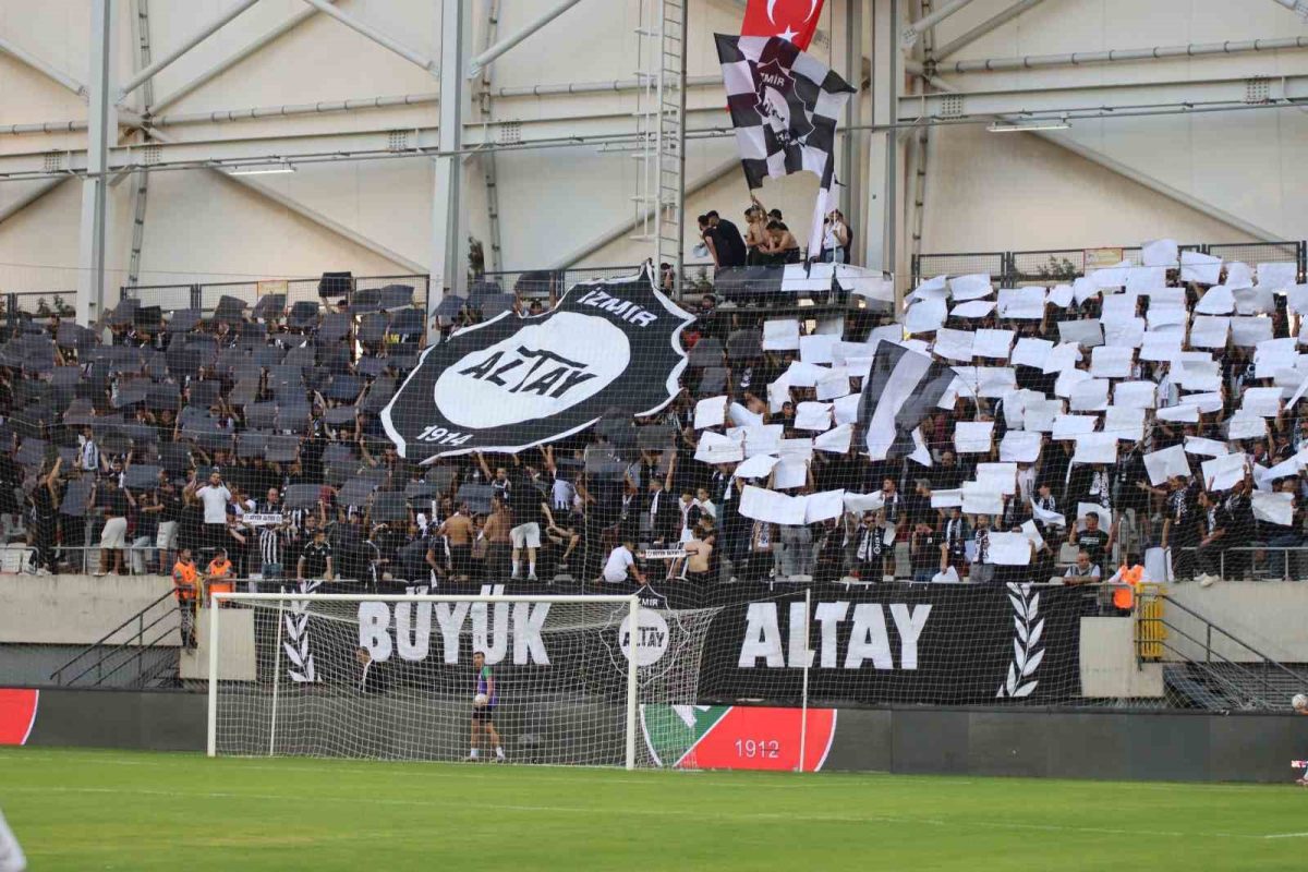 TFF 3. Lig: Karşıyaka: 1 - Altay: 1 - Foto 4