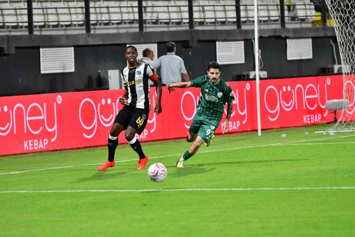 Trendyol 1. Lig: Manisa FK: 1 - Bursaspor: 2 - Foto 2